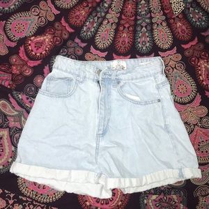 High wasted light denim shorts